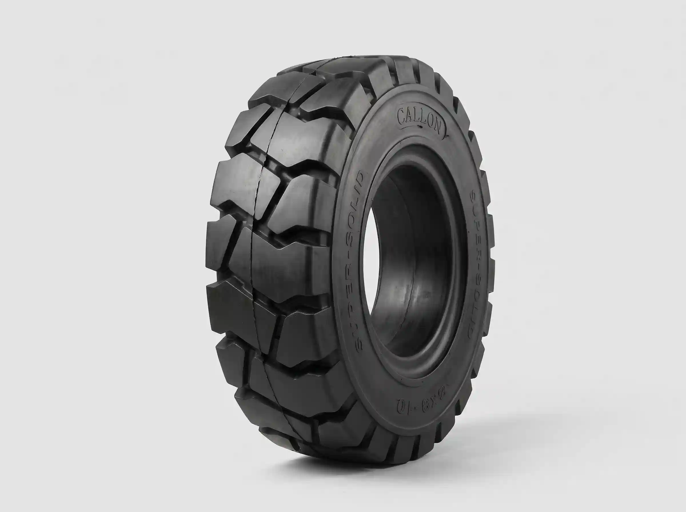 Beda Ban Solid, Pneumatic, dan Press-On Forklift: Mana yang Cocok?